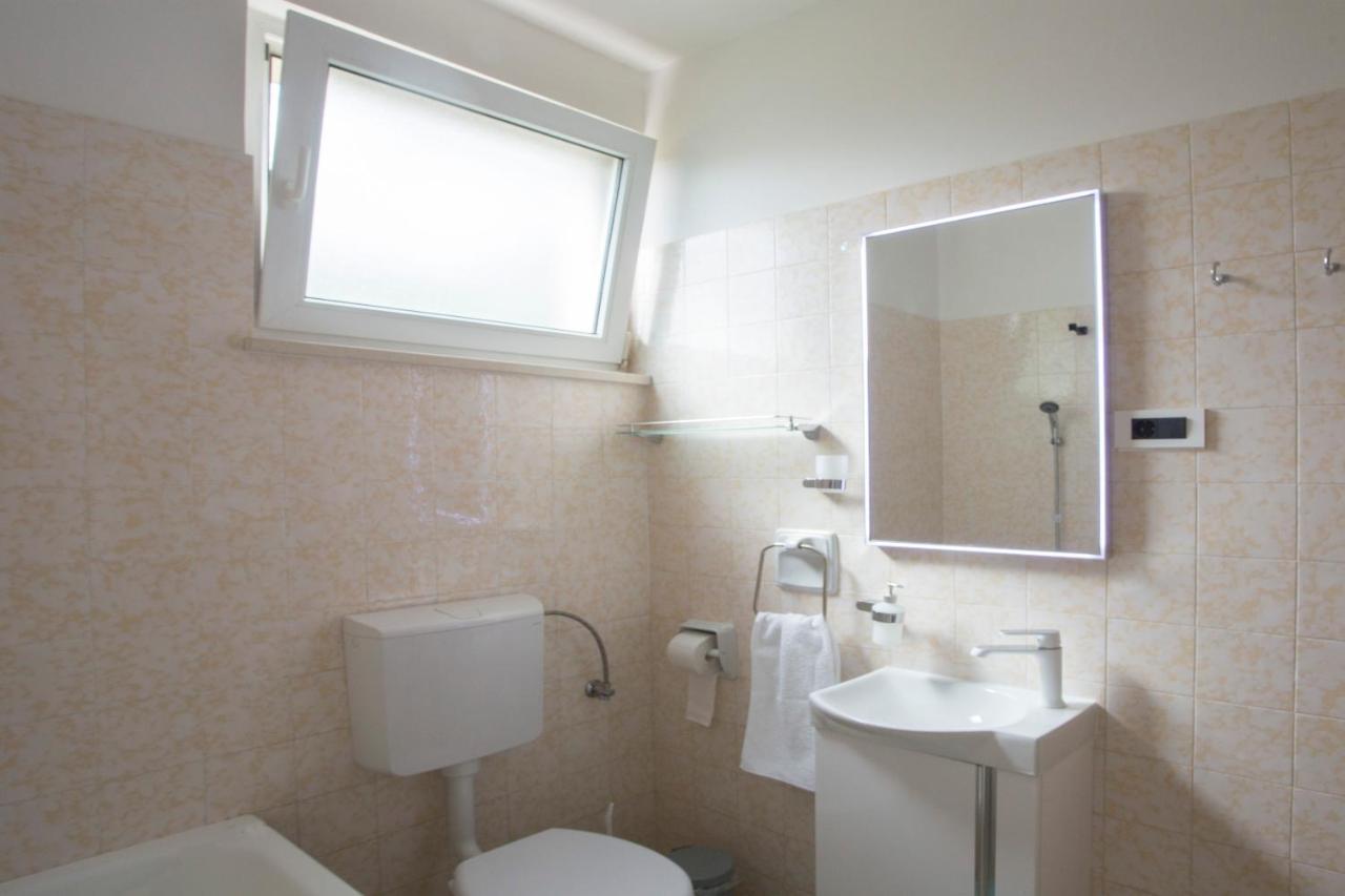 Apartment Damir Постира Экстерьер фото