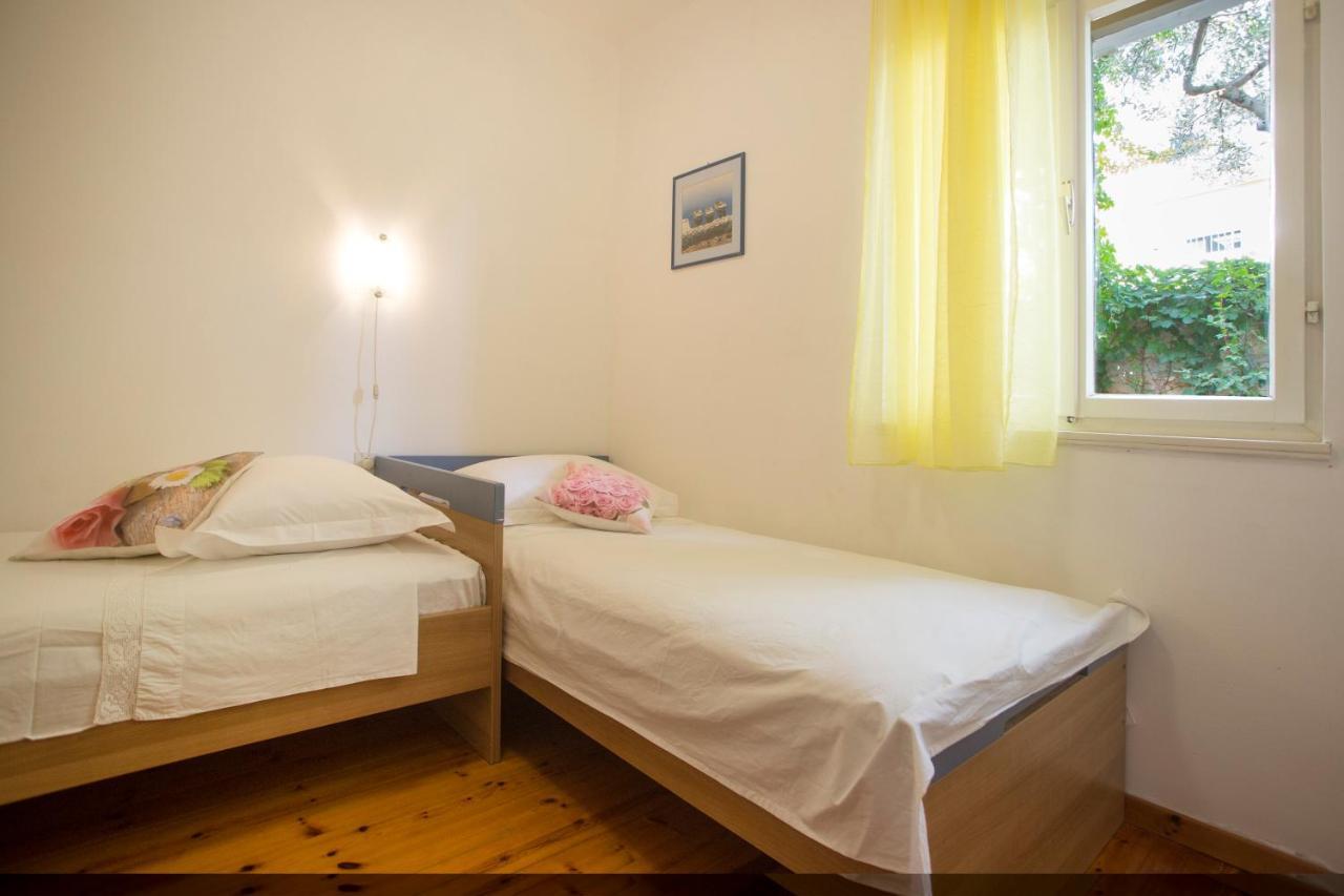 Apartment Damir Постира Экстерьер фото